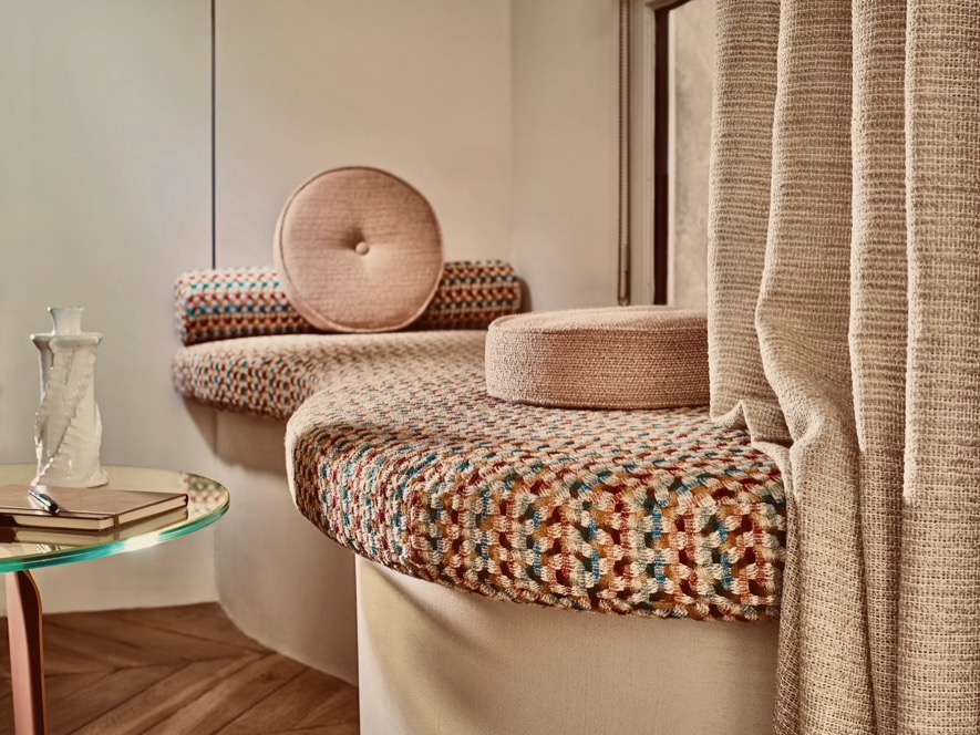 Coussin de banquette sur mesure réalisé par un tapissier dans les yvelynes